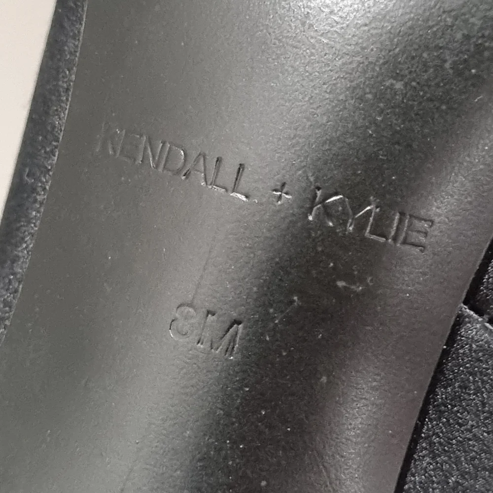 Kendall + Kylie "Abi" Classic Black Satin Pointed Toe Heels, Like New, Size 8 - Picture 10 of 11